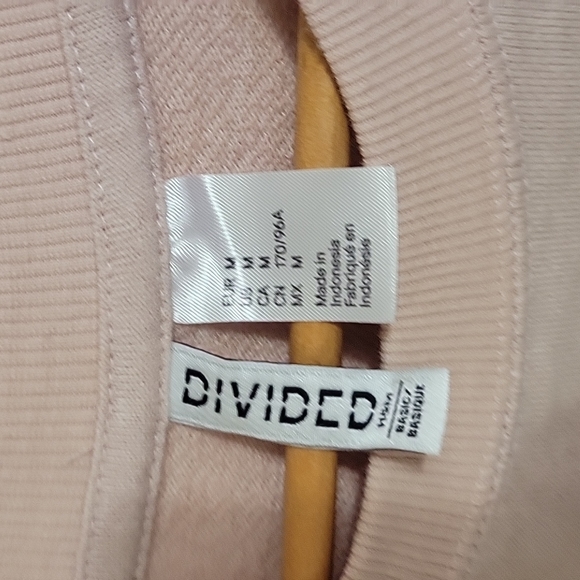 H&M Crewneck Sweatshirt, M - Picture 3 of 3